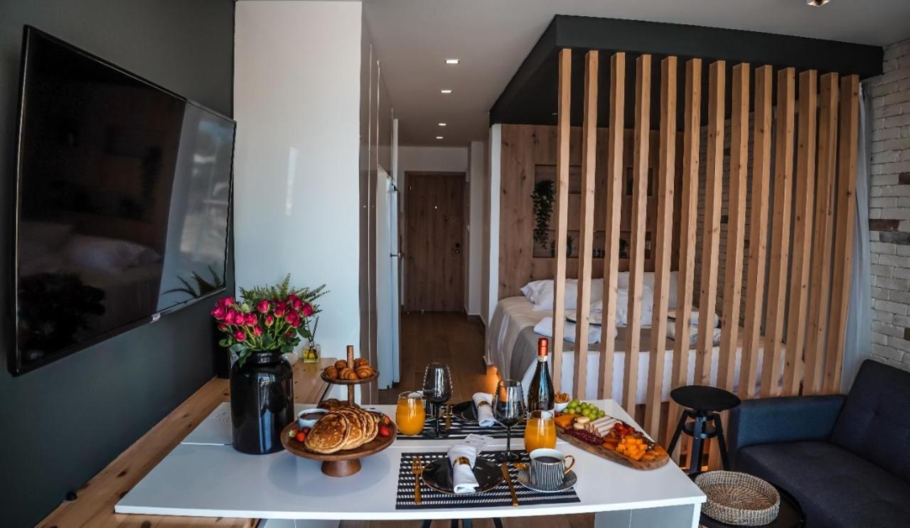 Cosea Living: Seaside Deluxe Suite In Harbour 107B Пафос Екстериор снимка